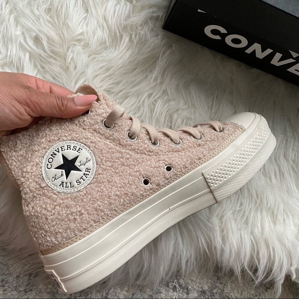 Converse! BRAND NEW WITH BOX! Cozy Sherpa Platform Shoes! Never worn! Size: 8.5